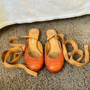 Max studio ballet flats in orange leather upper and leather sole in size 6.